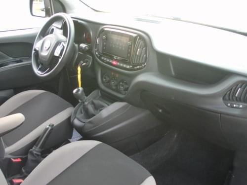 FIAT DOBLO COMBI 5 PLAZAS 2022 de segunda mano