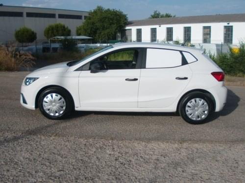 SEAT IBIZA COMERCIAL 1.0 TGI REFERENCE 2021 de segunda mano