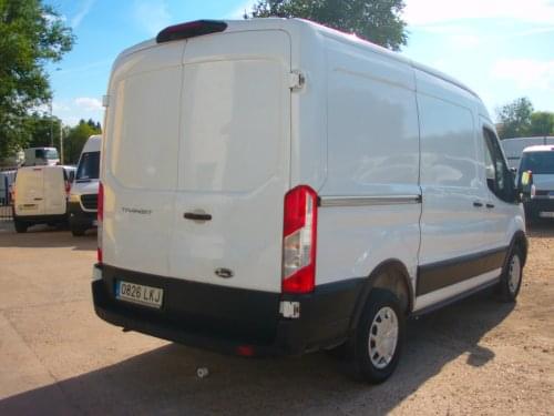 FORD TRANSIT 350 L2H2 3 PLAZAS 2020 de segunda mano