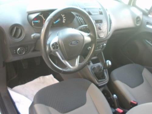 FORD TRANSIT COURIER KOMBI 5 PLAZAS 2020 de segunda mano