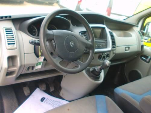 RENAULT TRAFIC CAMPER 2011 de segunda mano