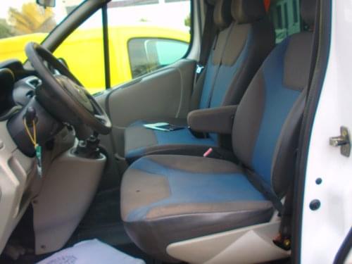 RENAULT TRAFIC CAMPER 2011 de segunda mano
