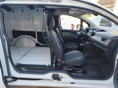 RENAULT KANGOO ABRETE SESAMO 2021 de segunda mano