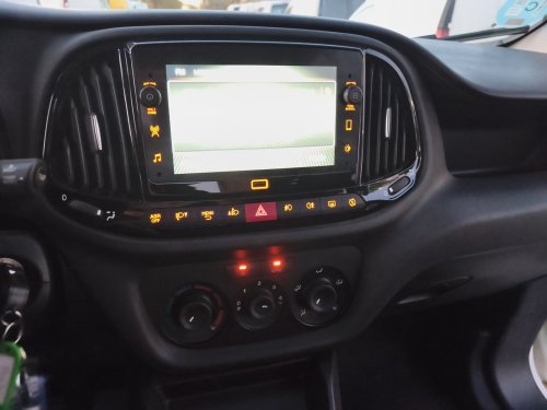 FIAT DOBLO COMBI 5 PLAZAS 2022 de segunda mano