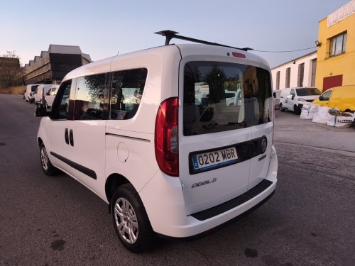 FIAT DOBLO COMBI 5 PLAZAS 2022 de segunda mano