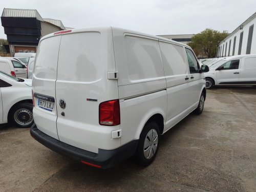 VOLKSWAGEN TRANSPORTER 3 PLAZAS 4 MOTION 2022 de segunda mano