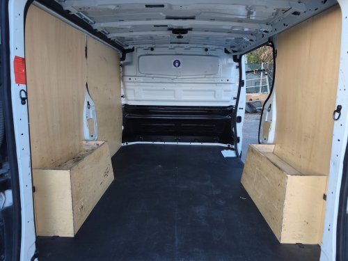 RENAULT TRAFIC 3 PLAZAS L1H1 2021 de segunda mano