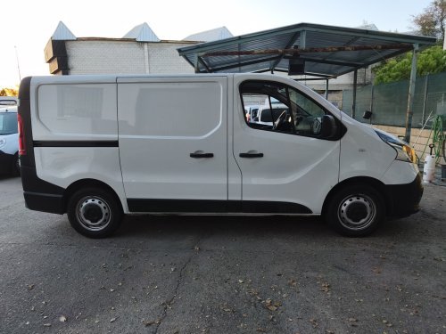 RENAULT TRAFIC 3 PLAZAS L1H1 2021 de segunda mano
