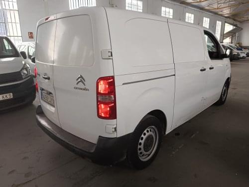 Comprar CITROEN JUMPY FURGON DIESEL JUMPY FG. BLUEHDI TALLA M 2017 de segunda mano CITROEN JUMPY FURGON DIESEL JUMPY FG. BLUEHDI TALLA M 2017 de segunda mano