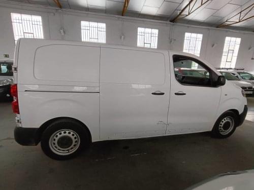 Comprar CITROEN JUMPY FURGON DIESEL JUMPY FG. BLUEHDI TALLA M 2017 de segunda mano CITROEN JUMPY FURGON DIESEL JUMPY FG. BLUEHDI TALLA M 2017 de segunda mano