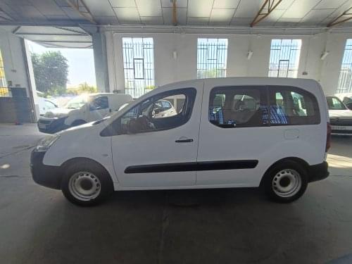 Comprar PEUGEOT PARTNER COMBI TEPEE ACCESS 1.6 BLUEHDI 55KW (75CV)(CAM 2018 de segunda mano PEUGEOT PARTNER COMBI TEPEE ACCESS 1.6 BLUEHDI 55KW (75CV)(CAM 2018 de segunda mano