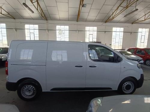 Comprar PEUGEOT EXPERT ISOTERMO FURGON PRO 1.5 BLUEHDI 120 S&S STANDARD 2020 de segunda mano PEUGEOT EXPERT ISOTERMO FURGON PRO 1.5 BLUEHDI 120 S&S STANDARD 2020 de segunda mano