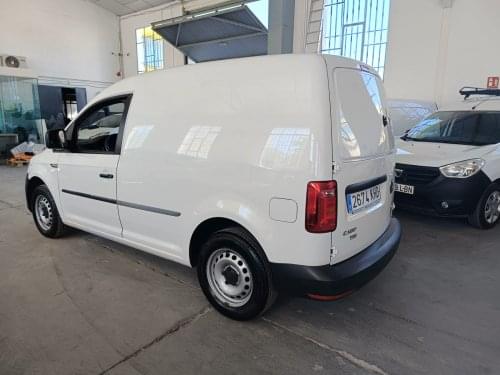 VOLKSWAGEN CADDY PROFESIONAL FURGON 2.0 TDI 75KW BMT 2018 de segunda mano
