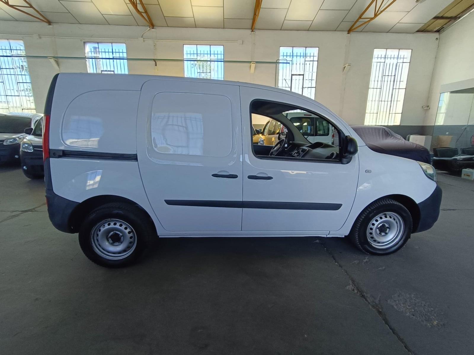 RENAULT KANGOO FURGON PROFESIONAL BLUE DCI 59 KW (80CV) 7 
