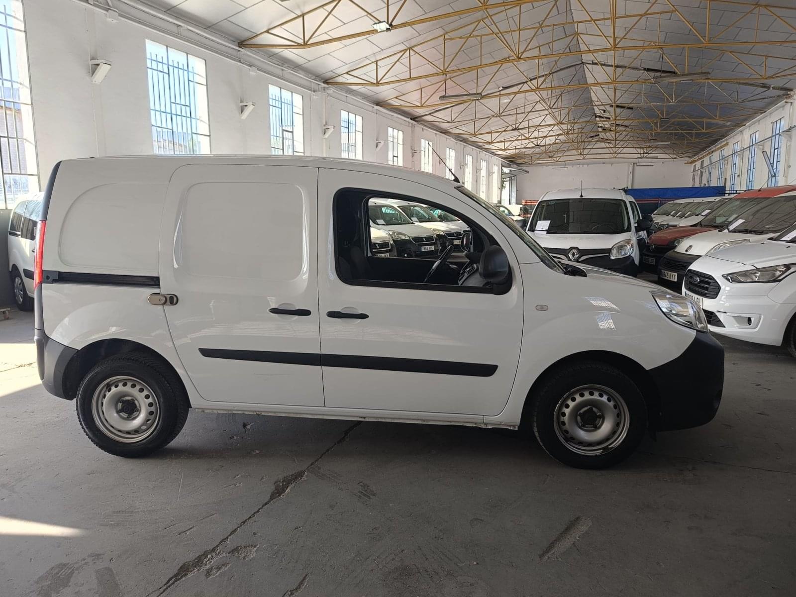 RENAULT KANGOO FURGON PROFESIONAL BLUE DCI 59 KW (80CV) 9 
