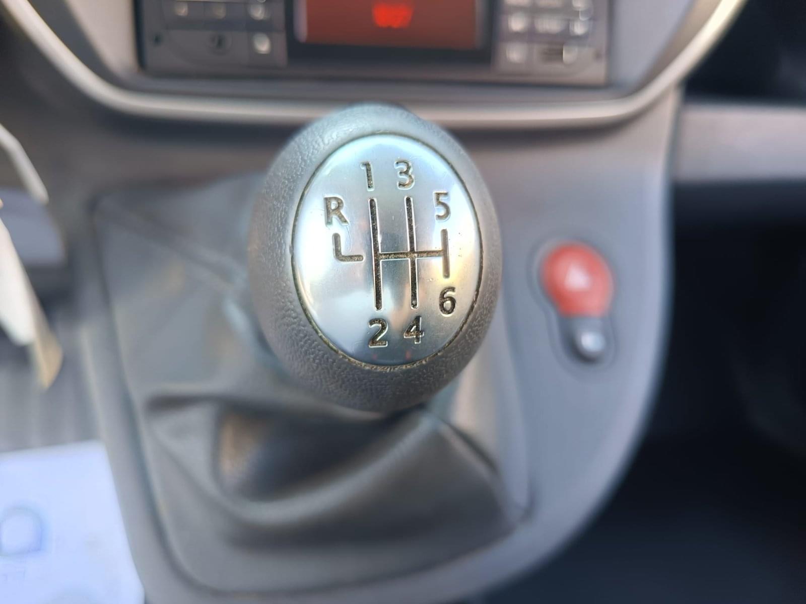 RENAULT KANGOO FURGON PROFESIONAL BLUE DCI 59 KW (80CV) 12 