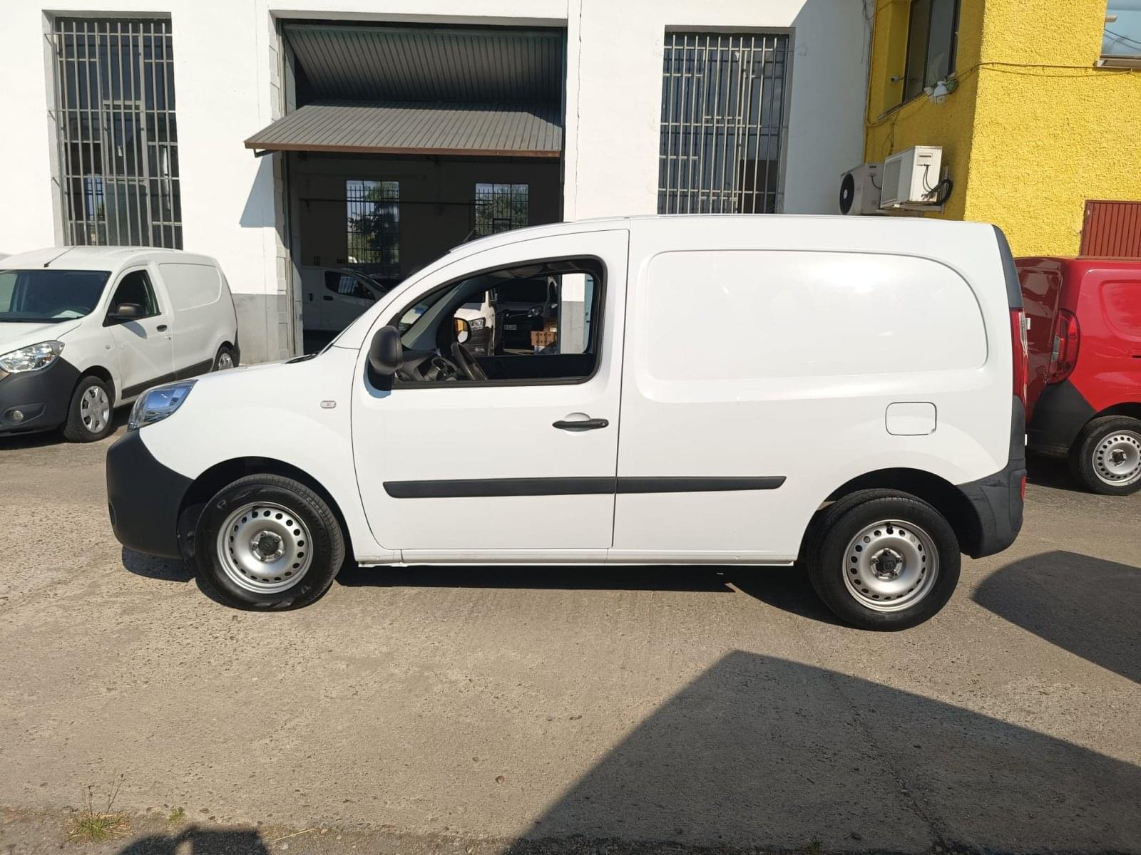 RENAULT KANGOO FURGON PROFESIONAL BLUE DCI 59 KW (80CV) 4 