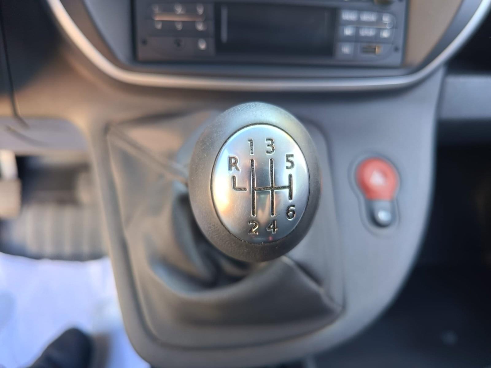 RENAULT KANGOO FURGON PROFESIONAL BLUE DCI 59 KW (80CV) 12 