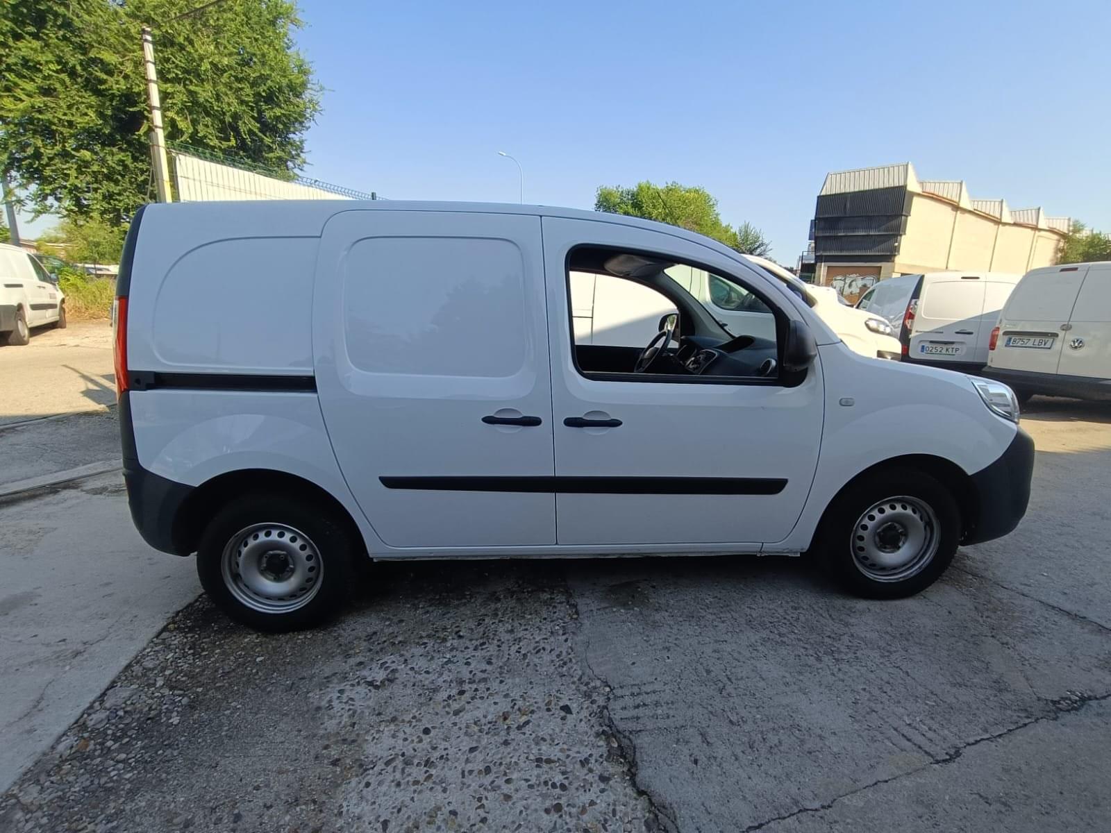 RENAULT KANGOO FURGON PROFESIONAL BLUE DCI 59 KW (80CV) 7 