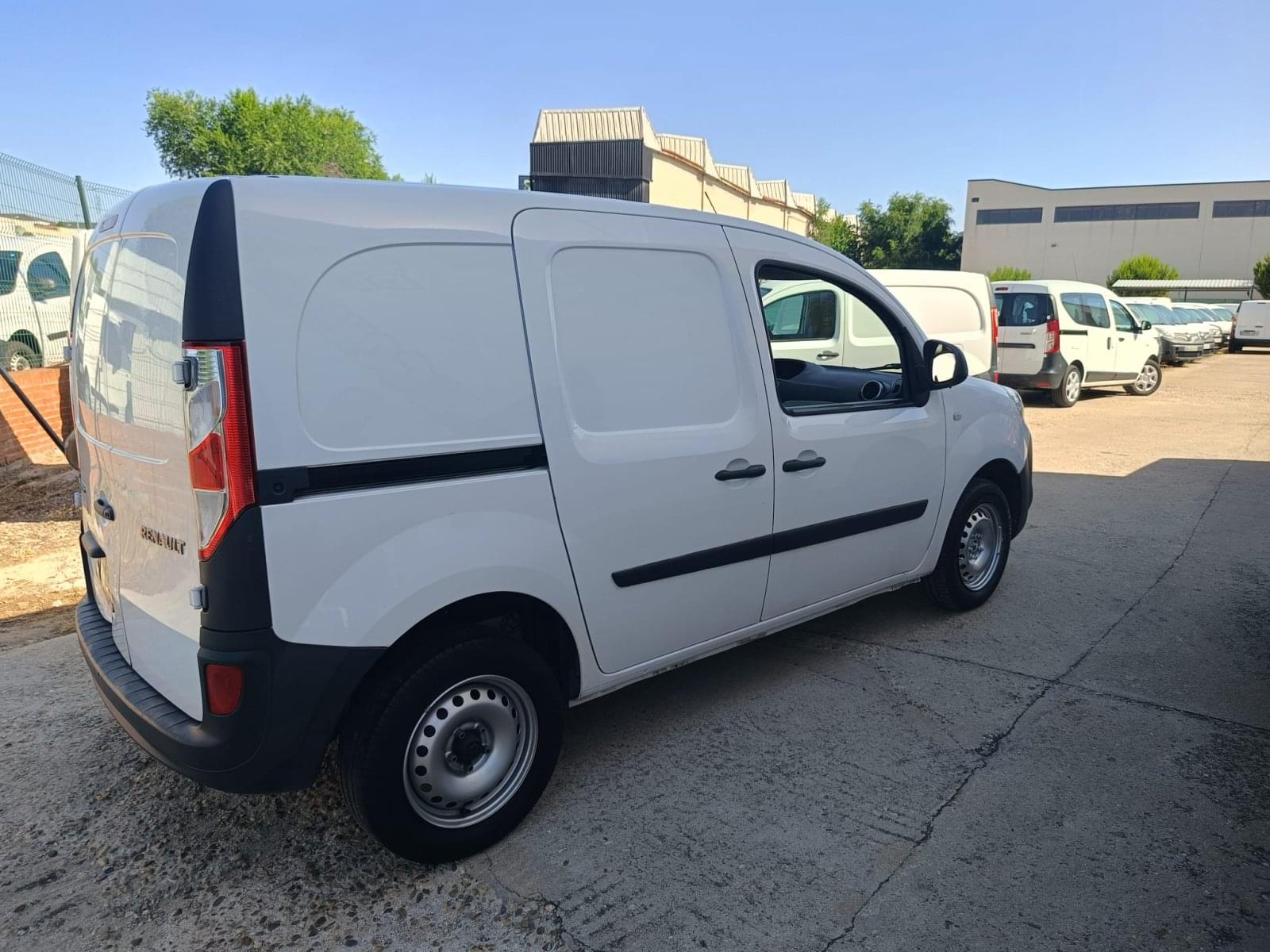 RENAULT KANGOO FURGON PROFESIONAL BLUE DCI 59 KW (80CV) 4 