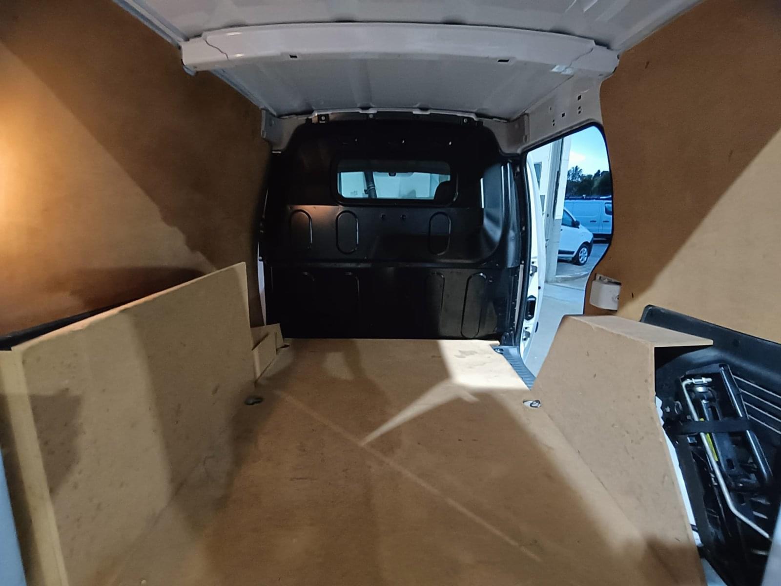 RENAULT KANGOO EXPRESS 1.5 DCI 55KW PROFESIONAL E6 75CV 9 
