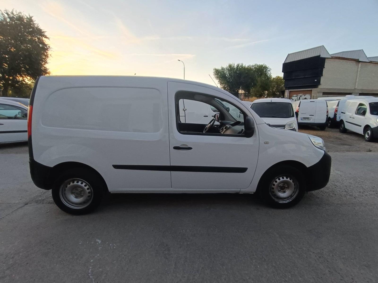 RENAULT KANGOO EXPRESS 1.5 BLUE DCI PROFESIONAL 80CV 7 