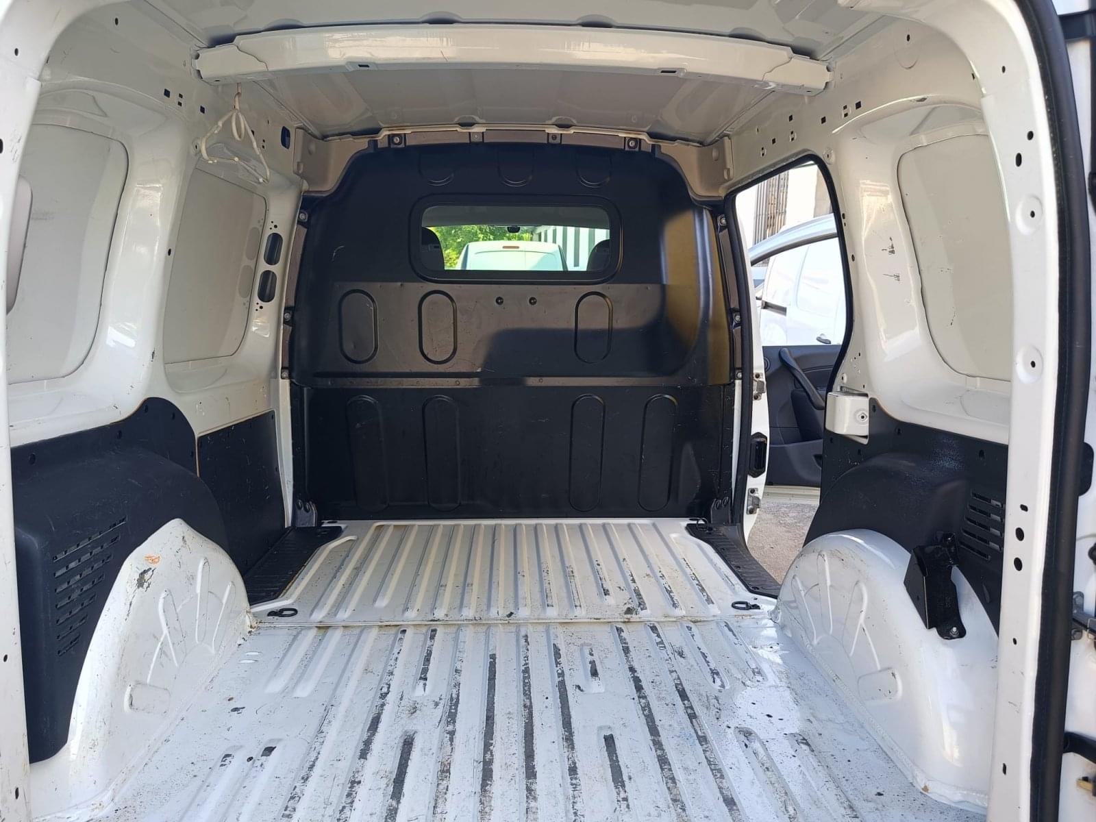 RENAULT KANGOO FURGON PROFESIONAL BLUE DCI 59 KW (80CV) 12 