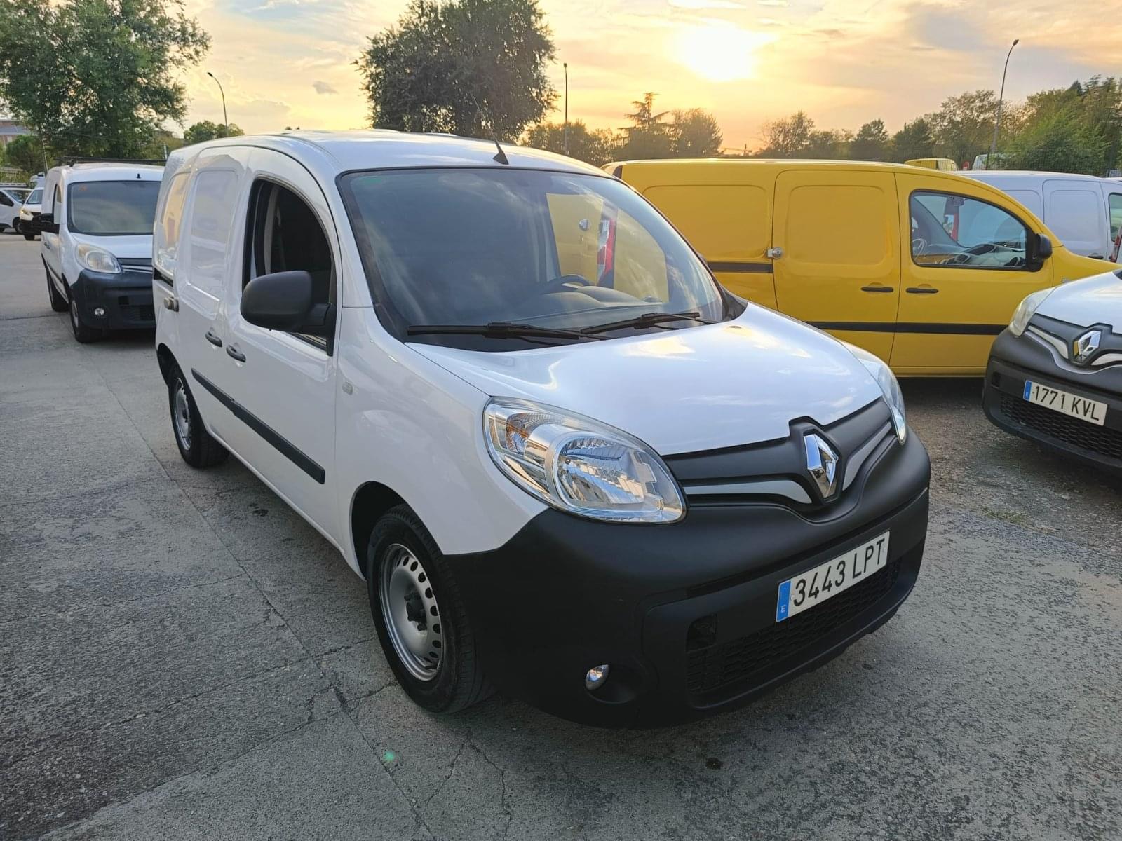 imagen de RENAULT KANGOO FURGON TALLER PROFESIONAL BLUE DCI 59 KW - REF: 01057