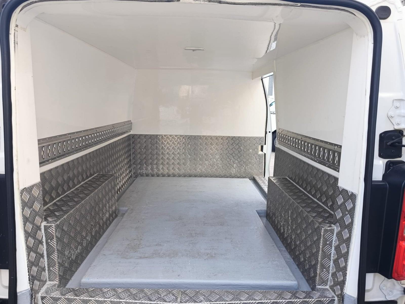 CITROEN JUMPY ISOTERMO 1.6 BLUEHDI 70KW TALLA M CONFORT (95CV) 11 