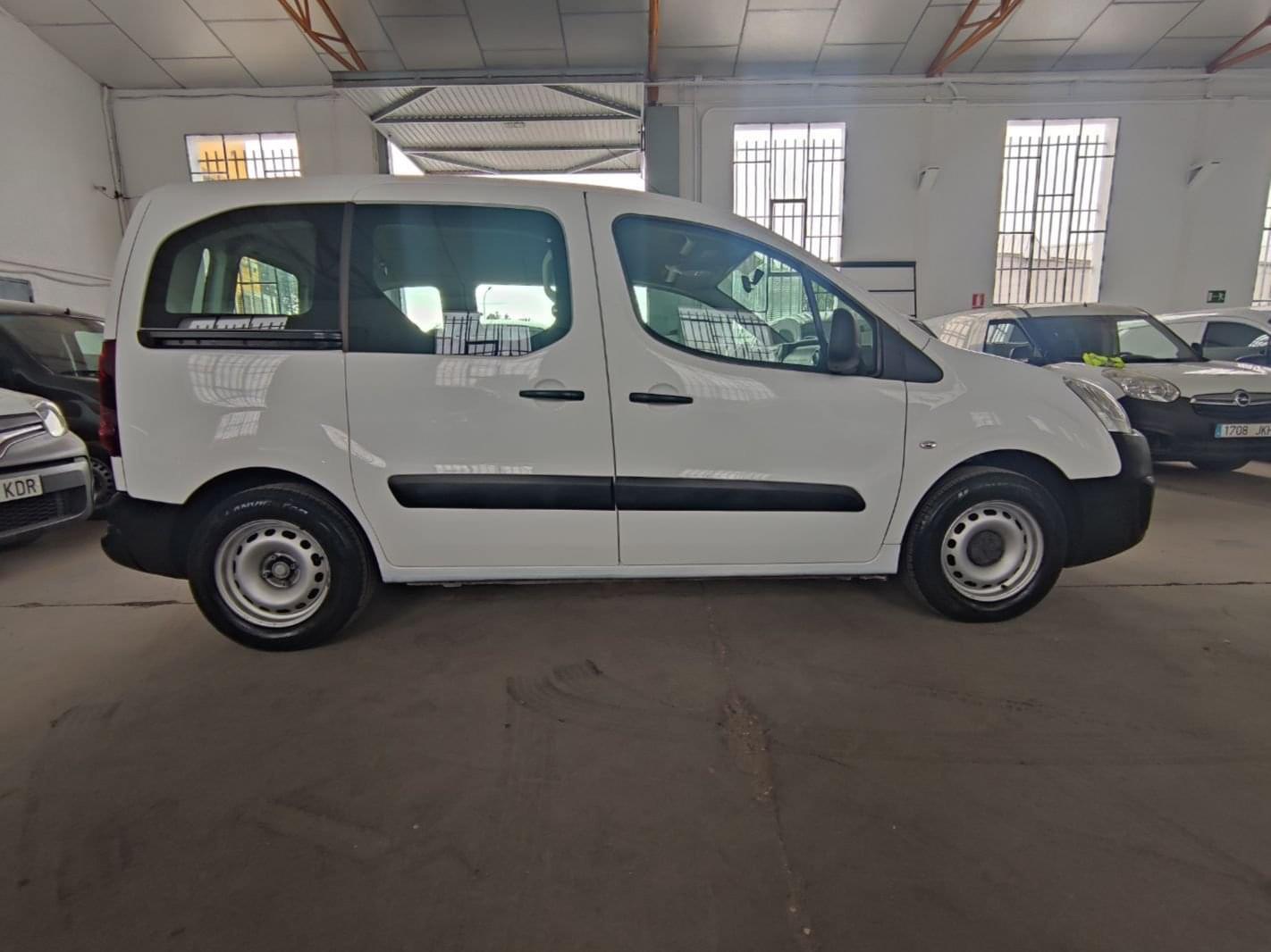 PEUGEOT PARTNER 5 PLAZAS 2017 E6 4 