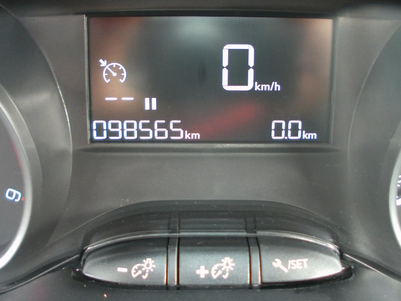 PEUGEOT 208 2 PLAZAS 15 