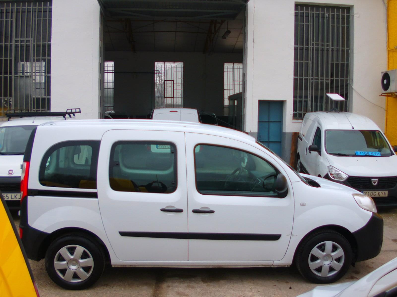 RENAULT KANGOO COMBI 5 PLAZAS 8 