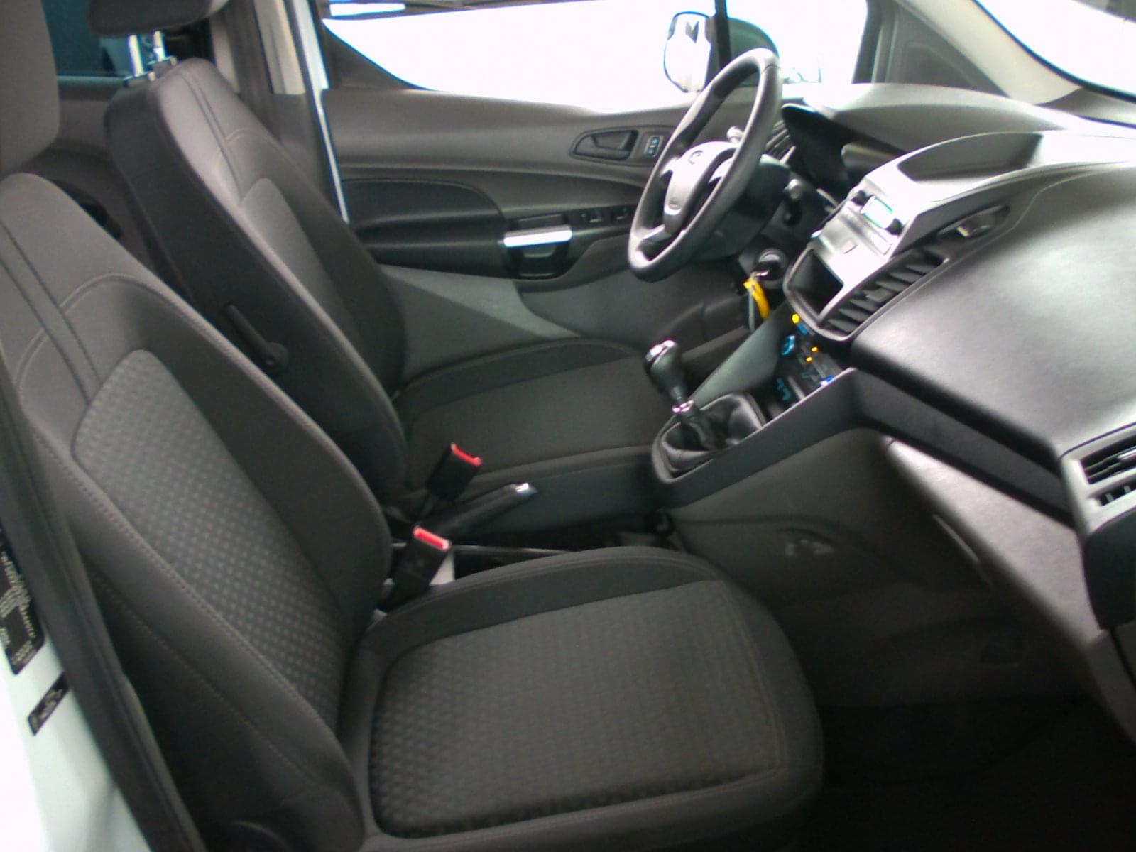 FORD TRANSIT CONNECT KOMBI 5 PLAZAS 9 