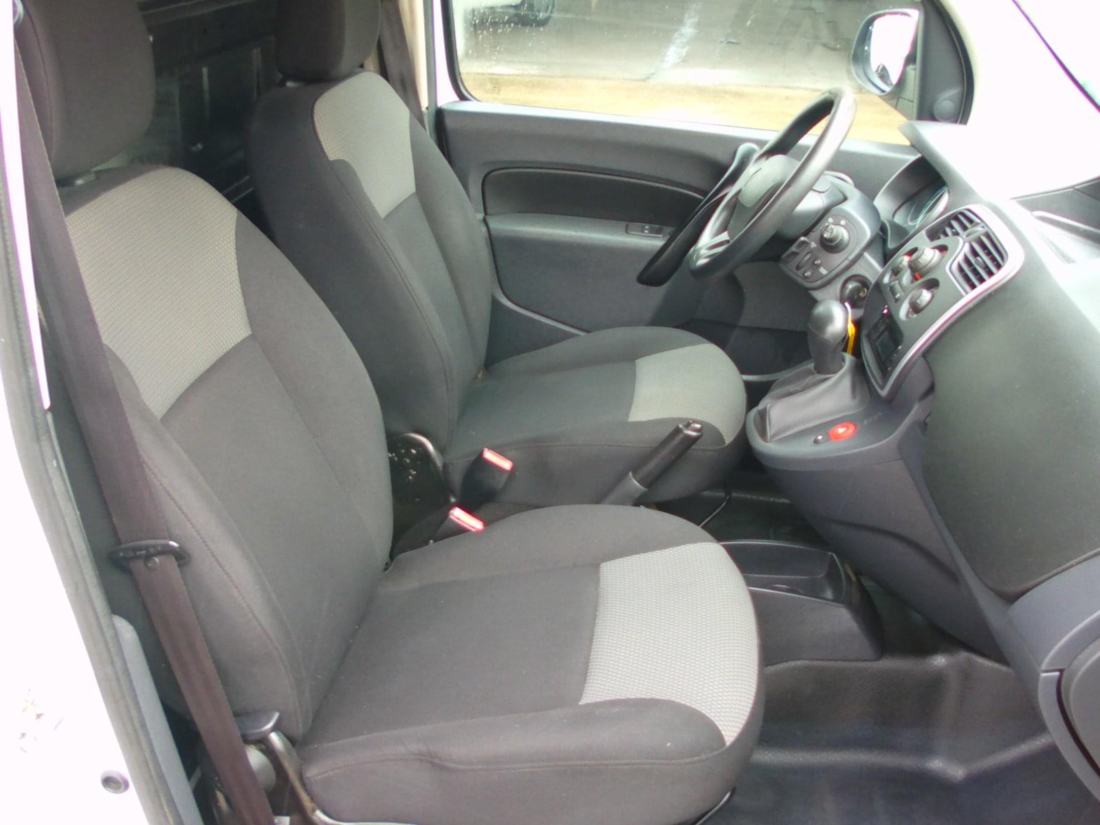 RENAULT KANGOO Z.E. MAXI FURGON 2 PLAZAS 11