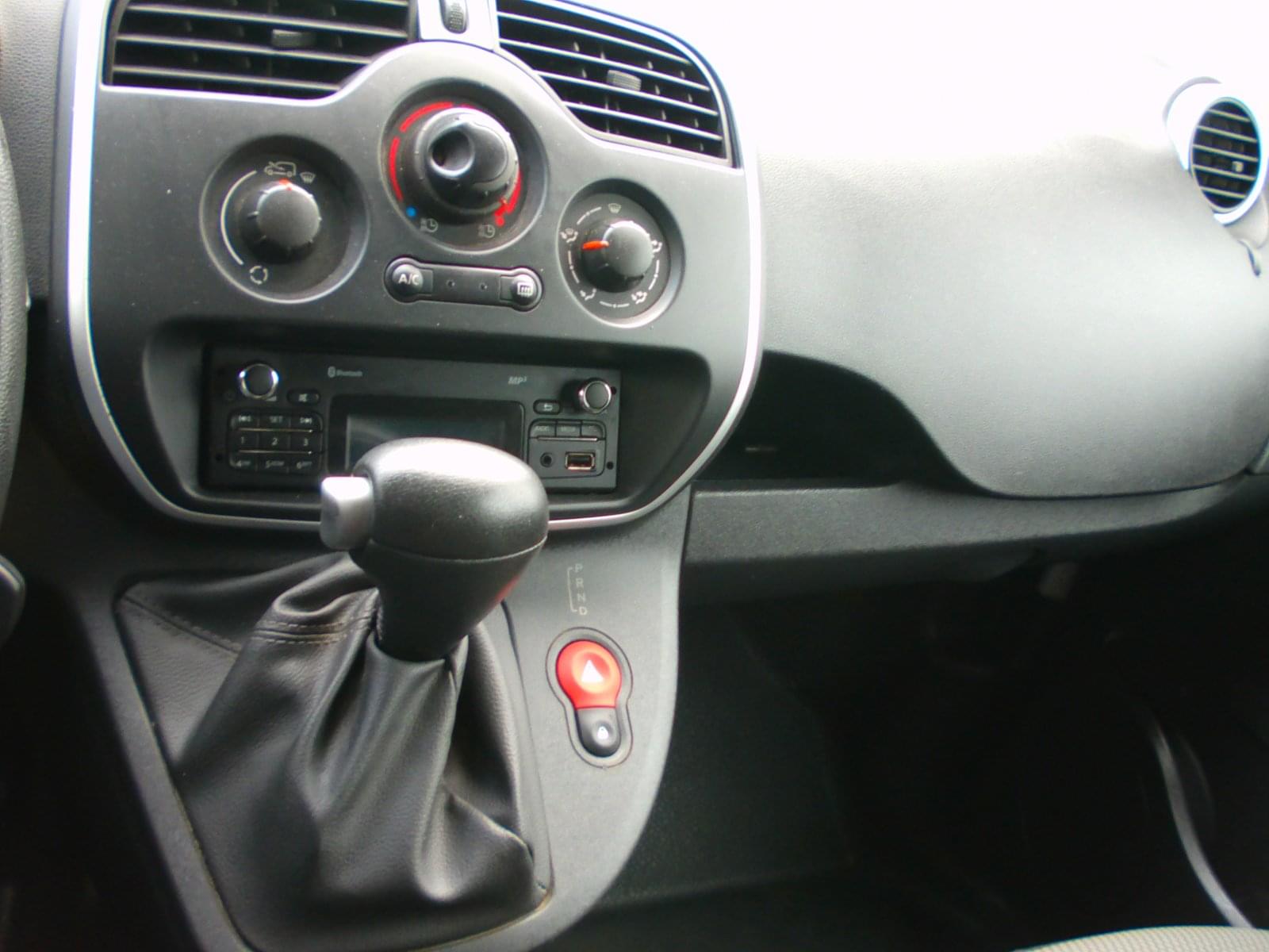 RENAULT KANGOO Z.E. MAXI FURGON 2 PLAZAS 13