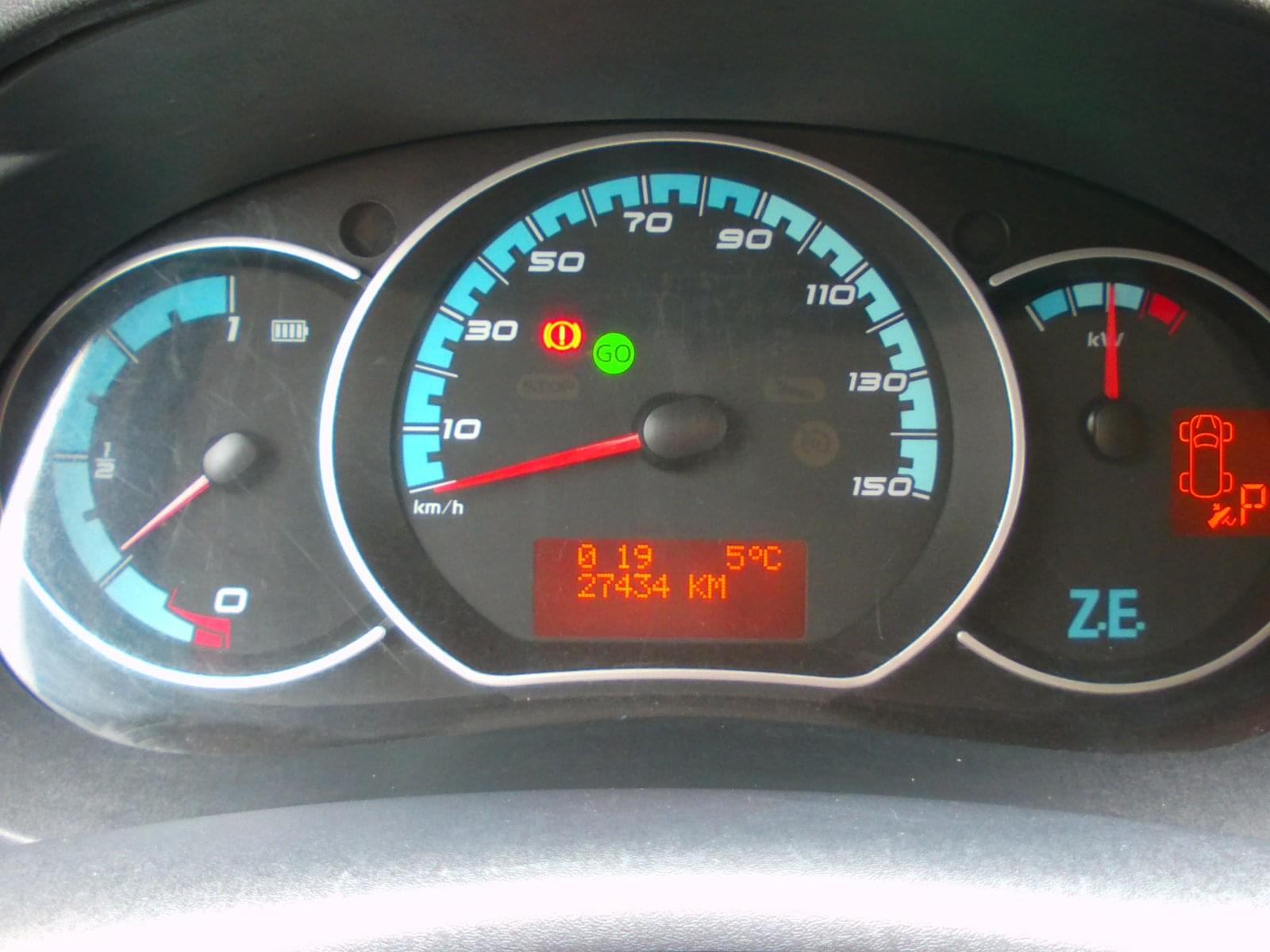 RENAULT KANGOO Z.E. 13 