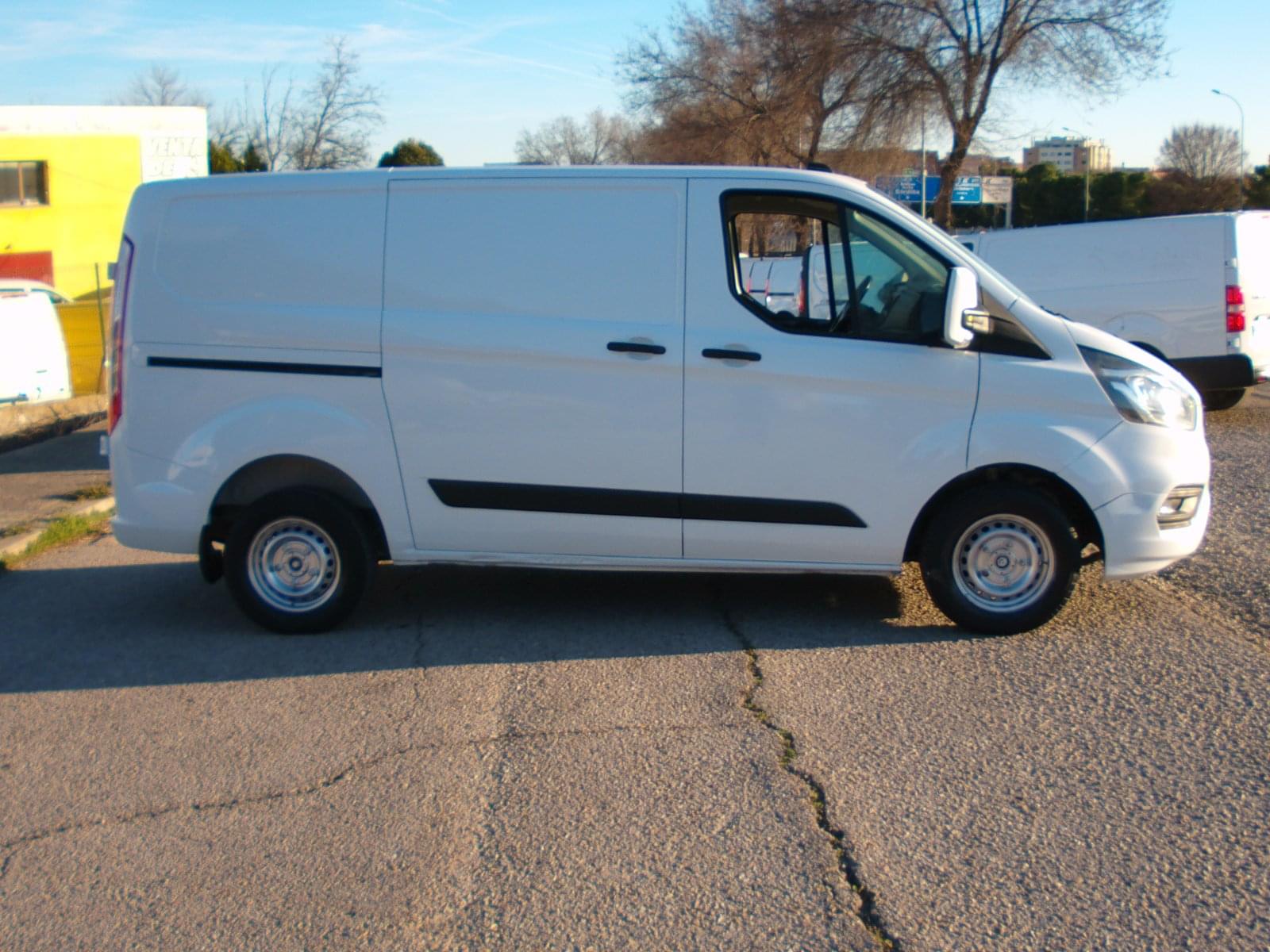 FORD TRANSIT CUSTOM FURGON 3 PLAZAS 6