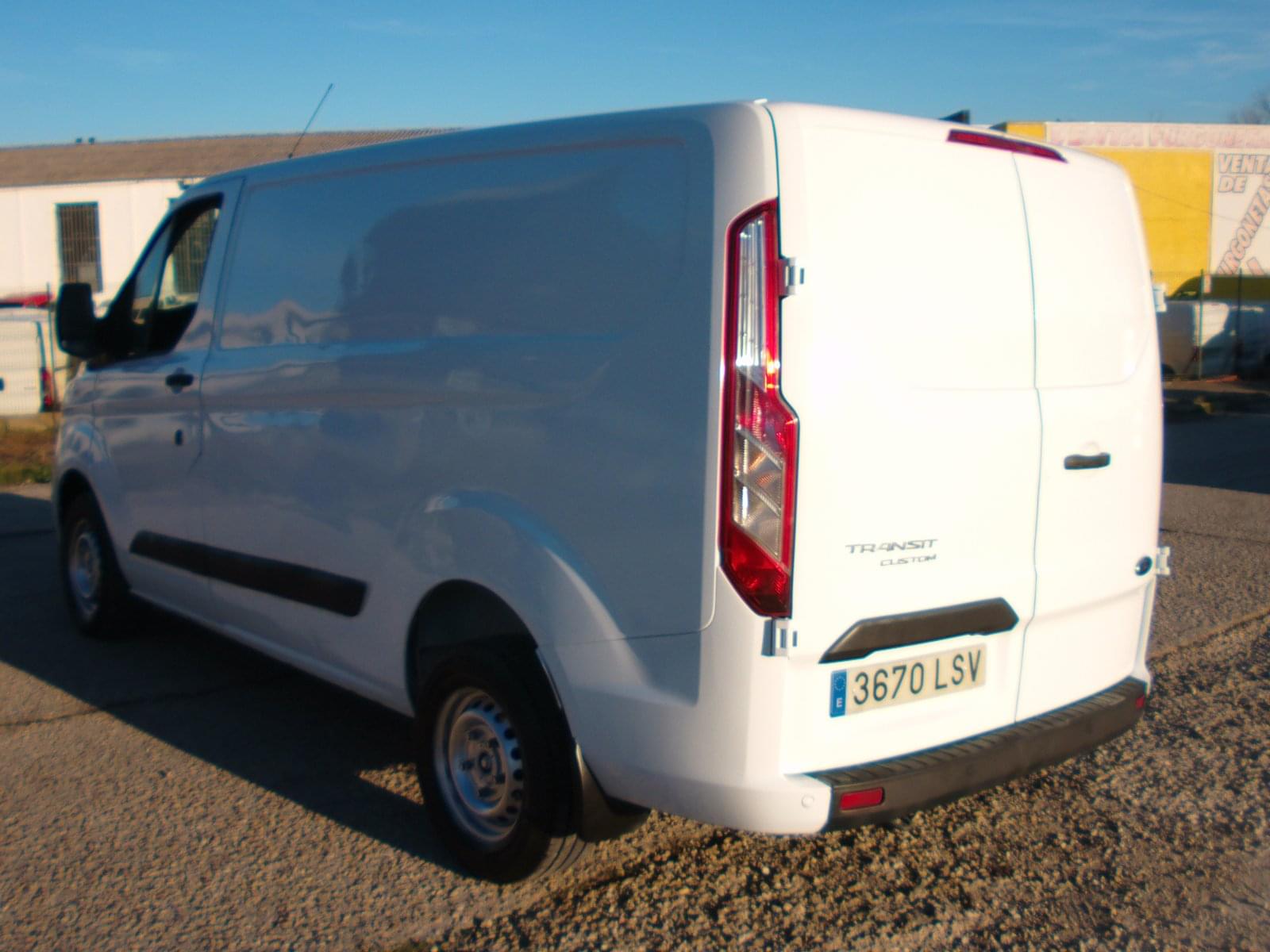FORD TRANSIT CUSTOM FURGON 3 PLAZAS 7