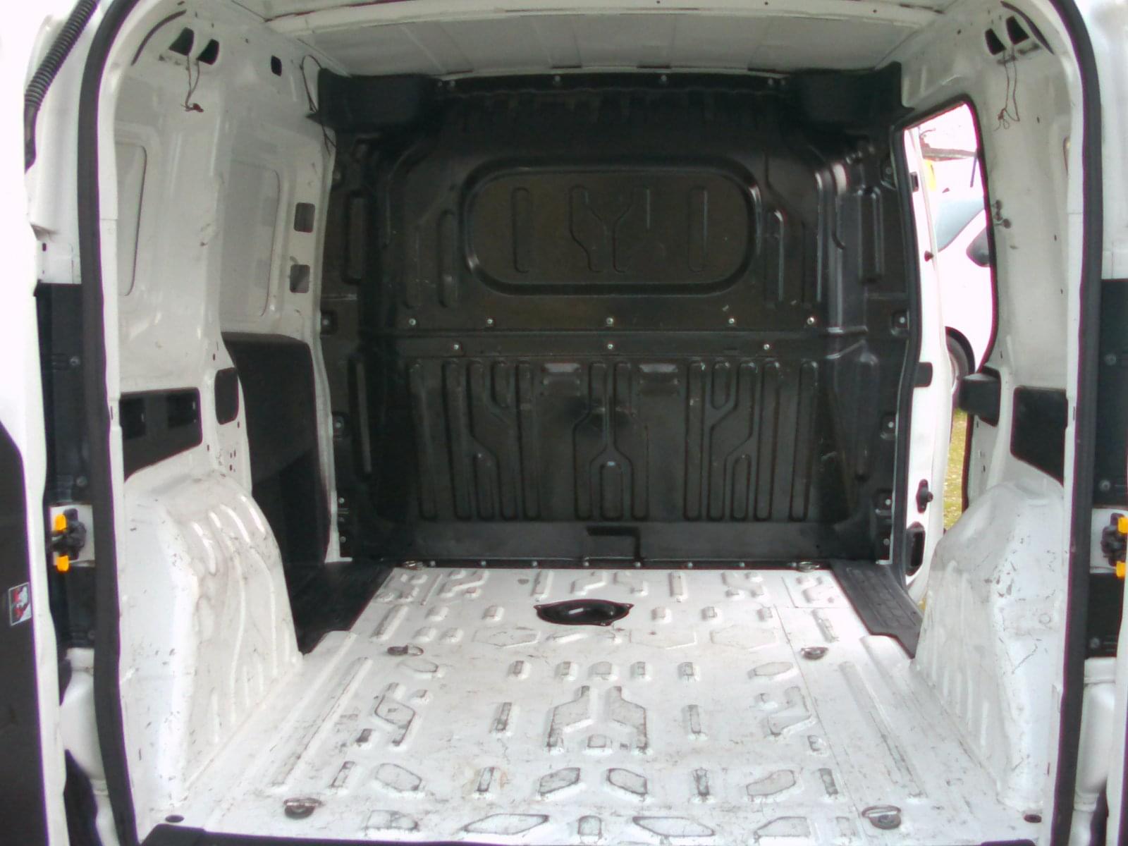 FIAT DOBLO 2 PLAZAS 8 