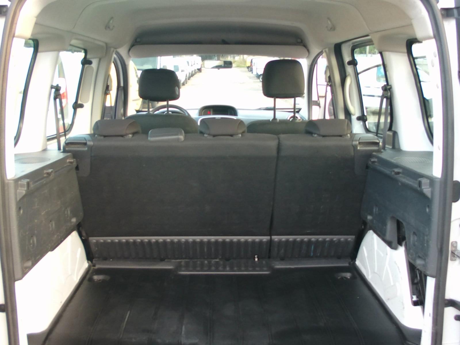 RENAULT KANGOO 5 PLAZAS 11