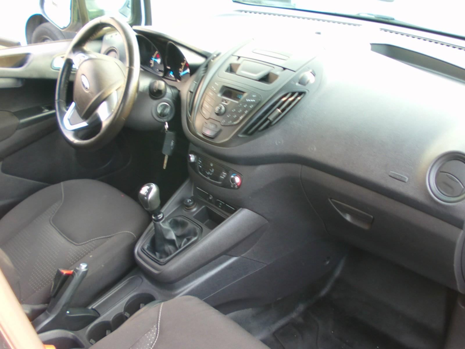 FORD TRANSIT COURIER 2 PLAZAS 11 