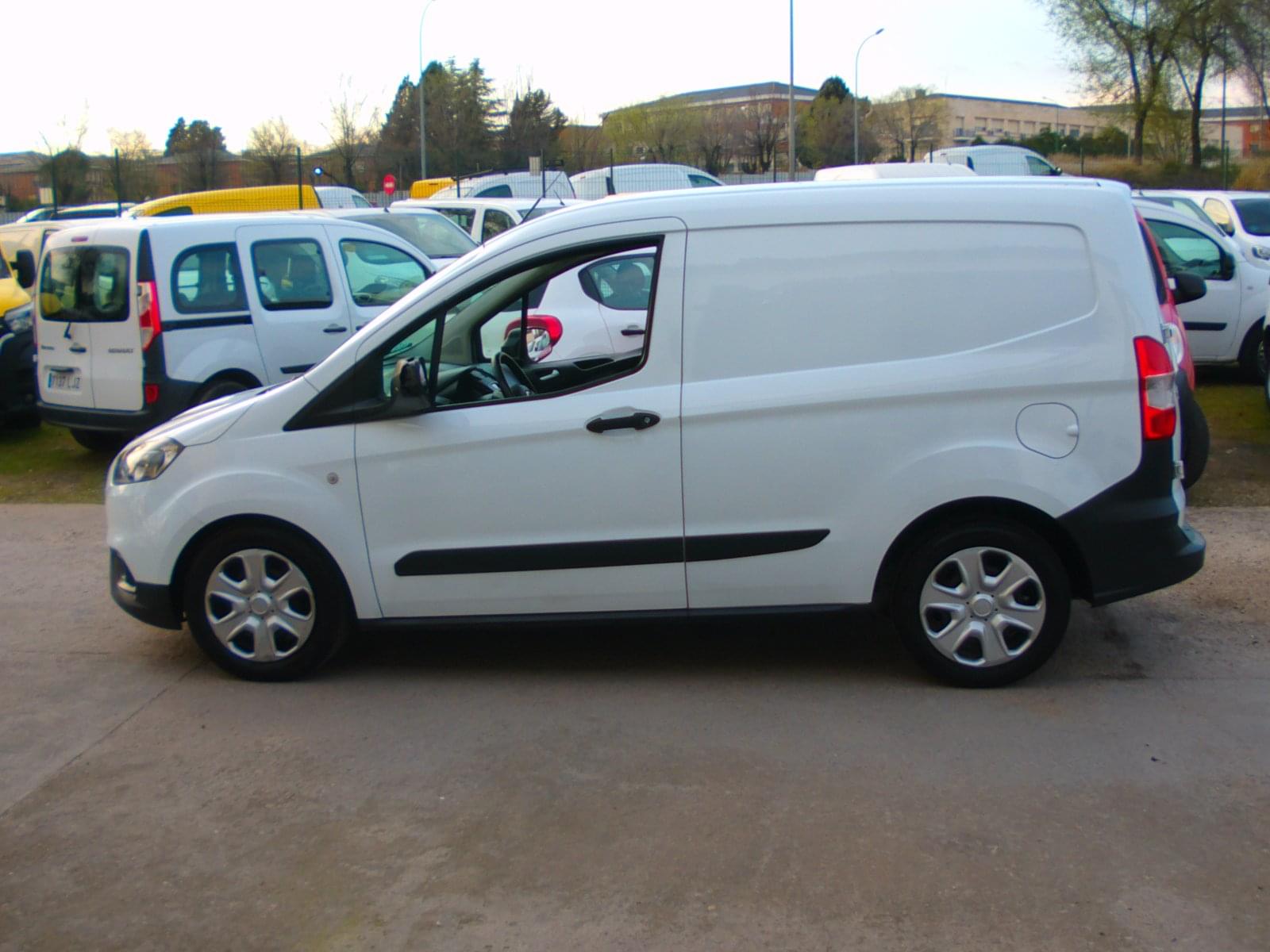 FORD TRANSIT COURIER 2 PLAZAS 4 