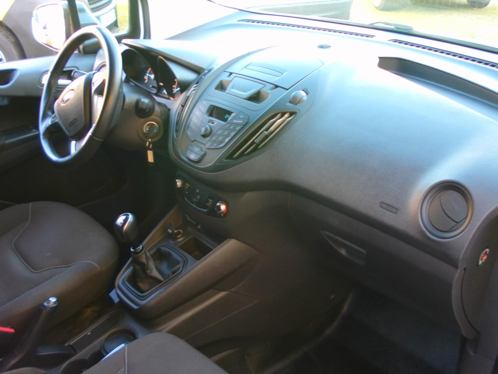 FORD TRANSIT COURIER 2 PLAZAS 9 