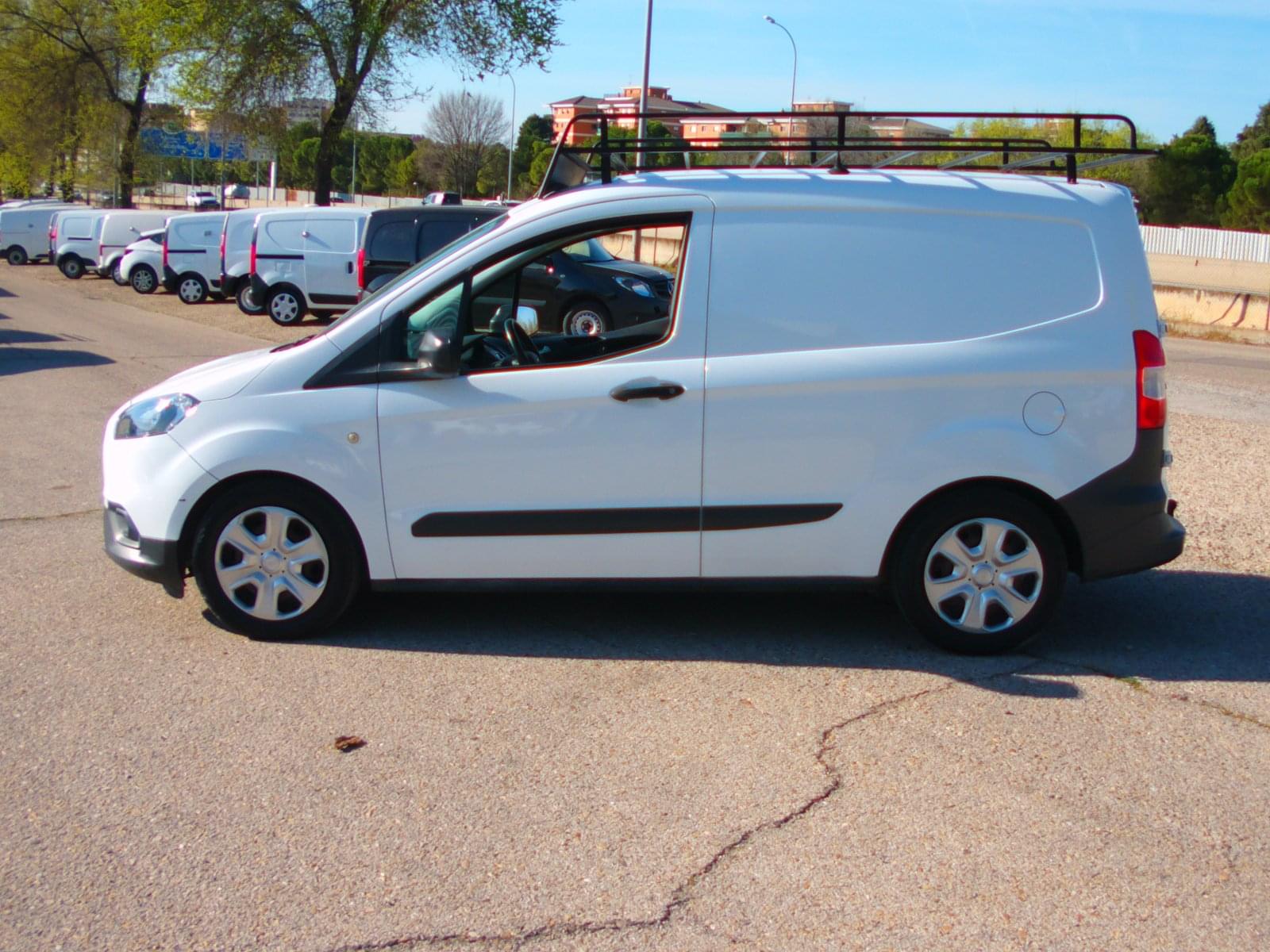 FORD TRANSIT COURIER 2 PLAZAS 4 