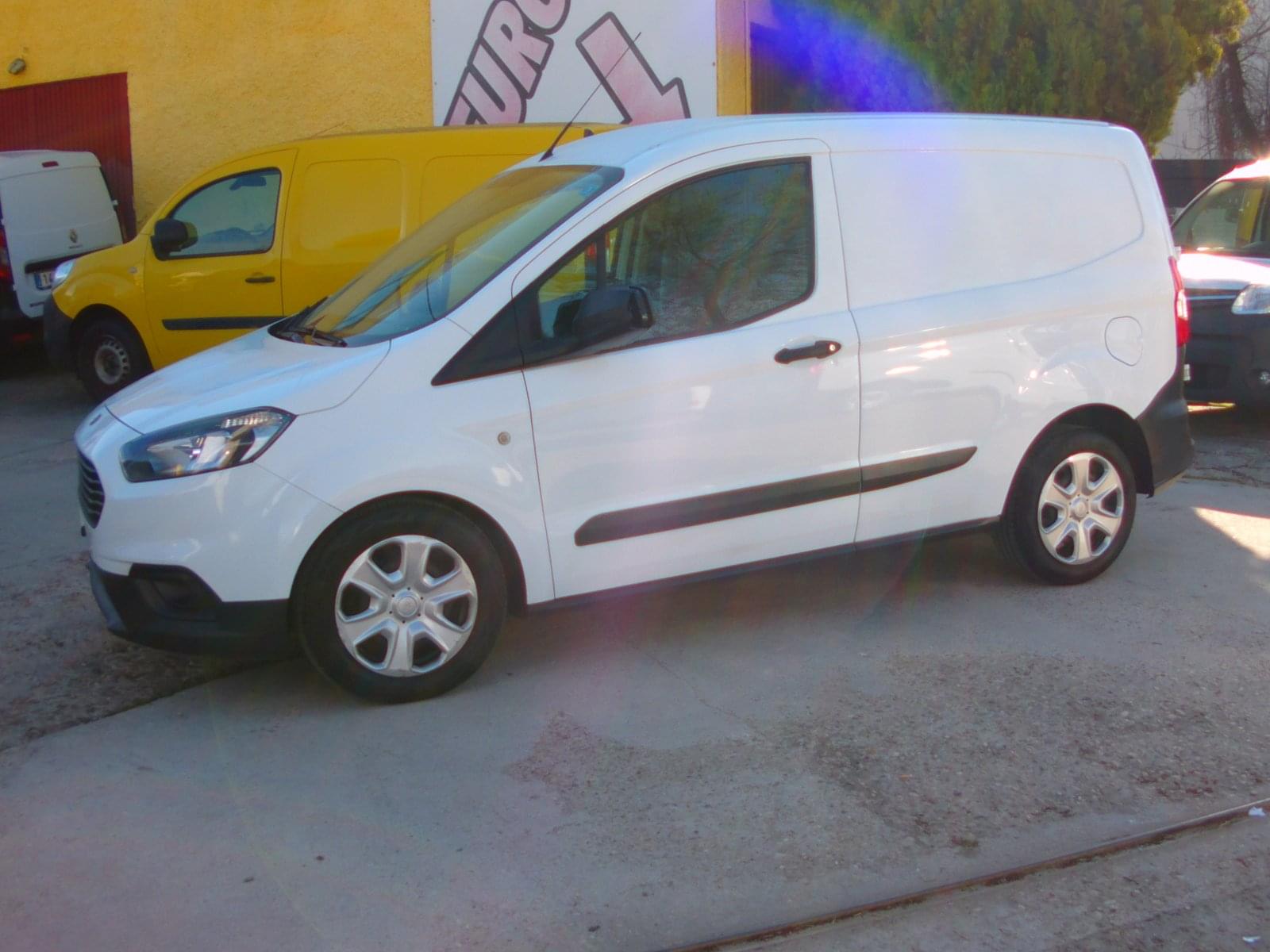 FORD TRANSIT COURIER 2 PLAZAS 4