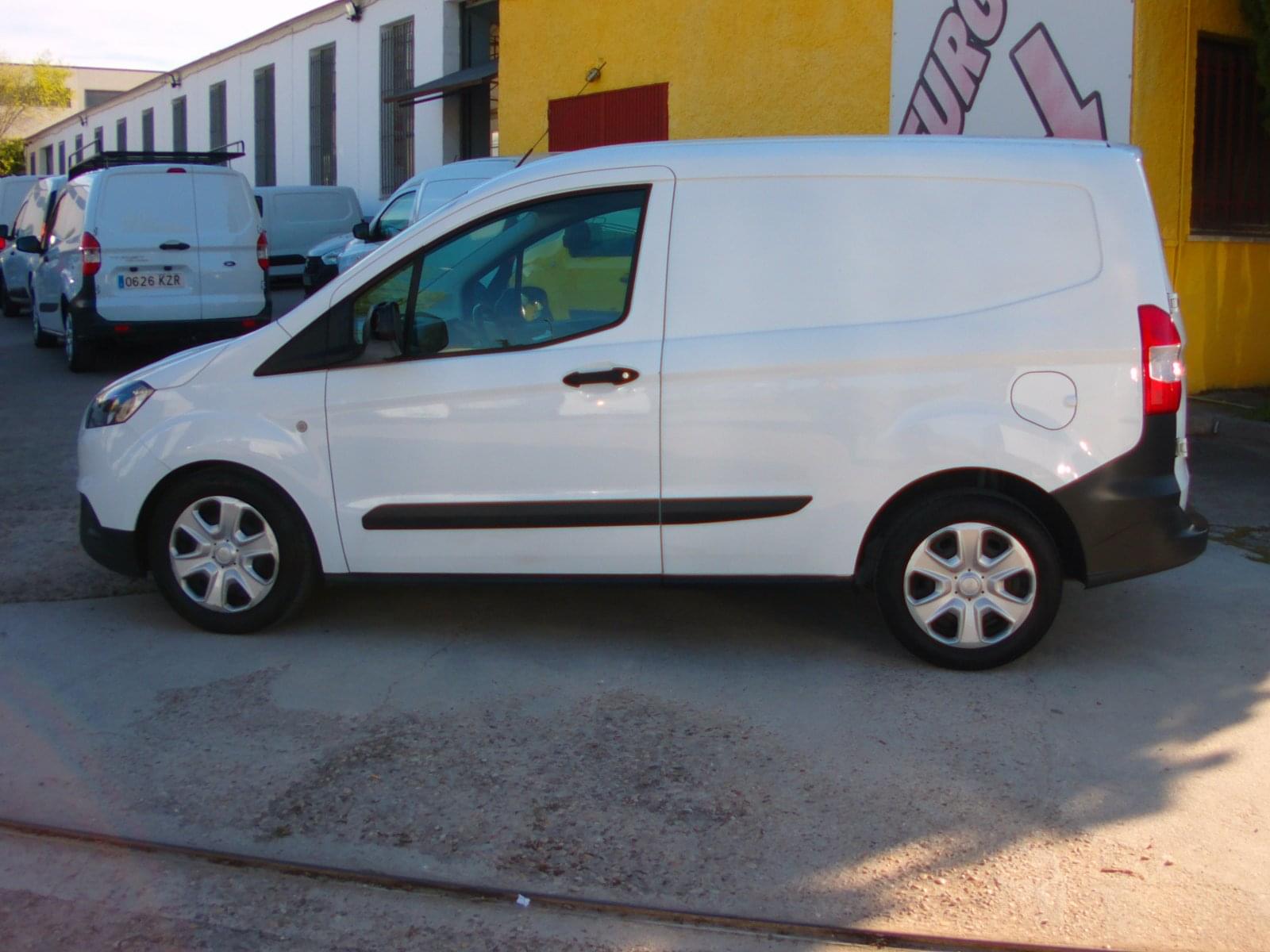 FORD TRANSIT COURIER 2 PLAZAS 5