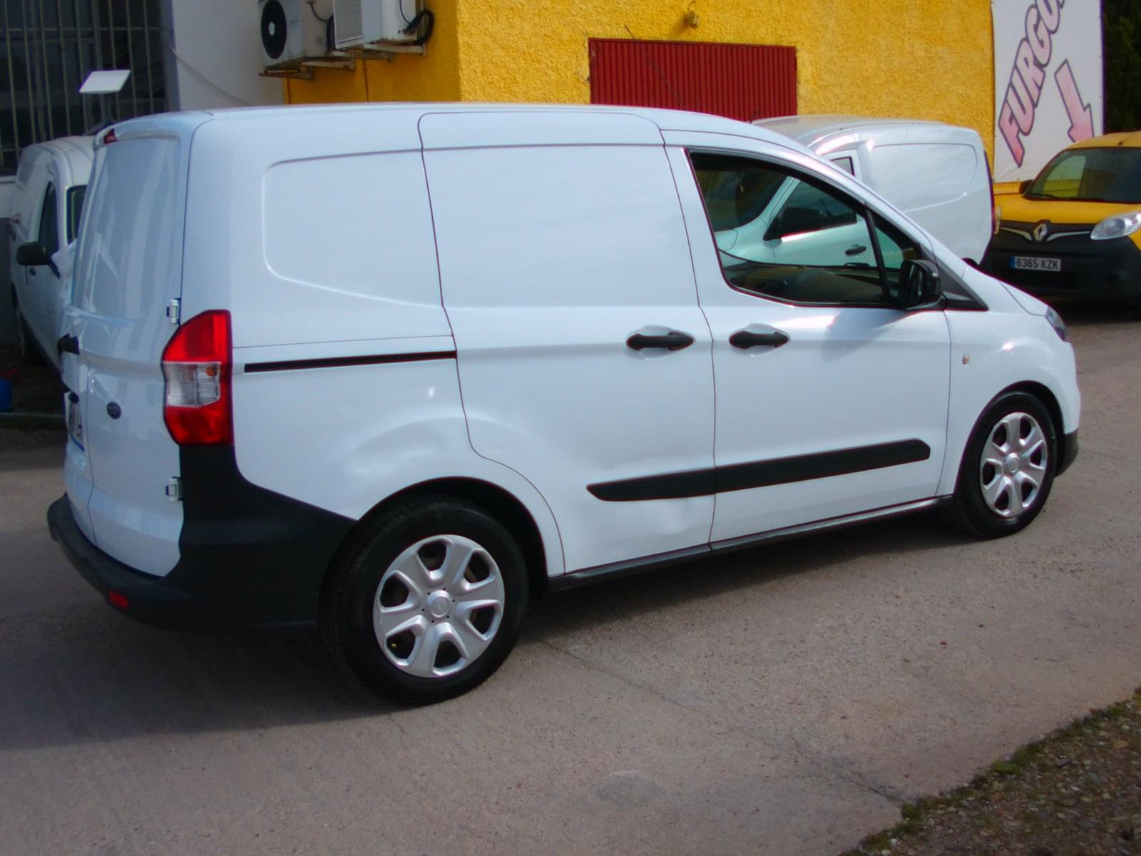 FORD TRANSIT COURIER 2 PLAZAS 8 
