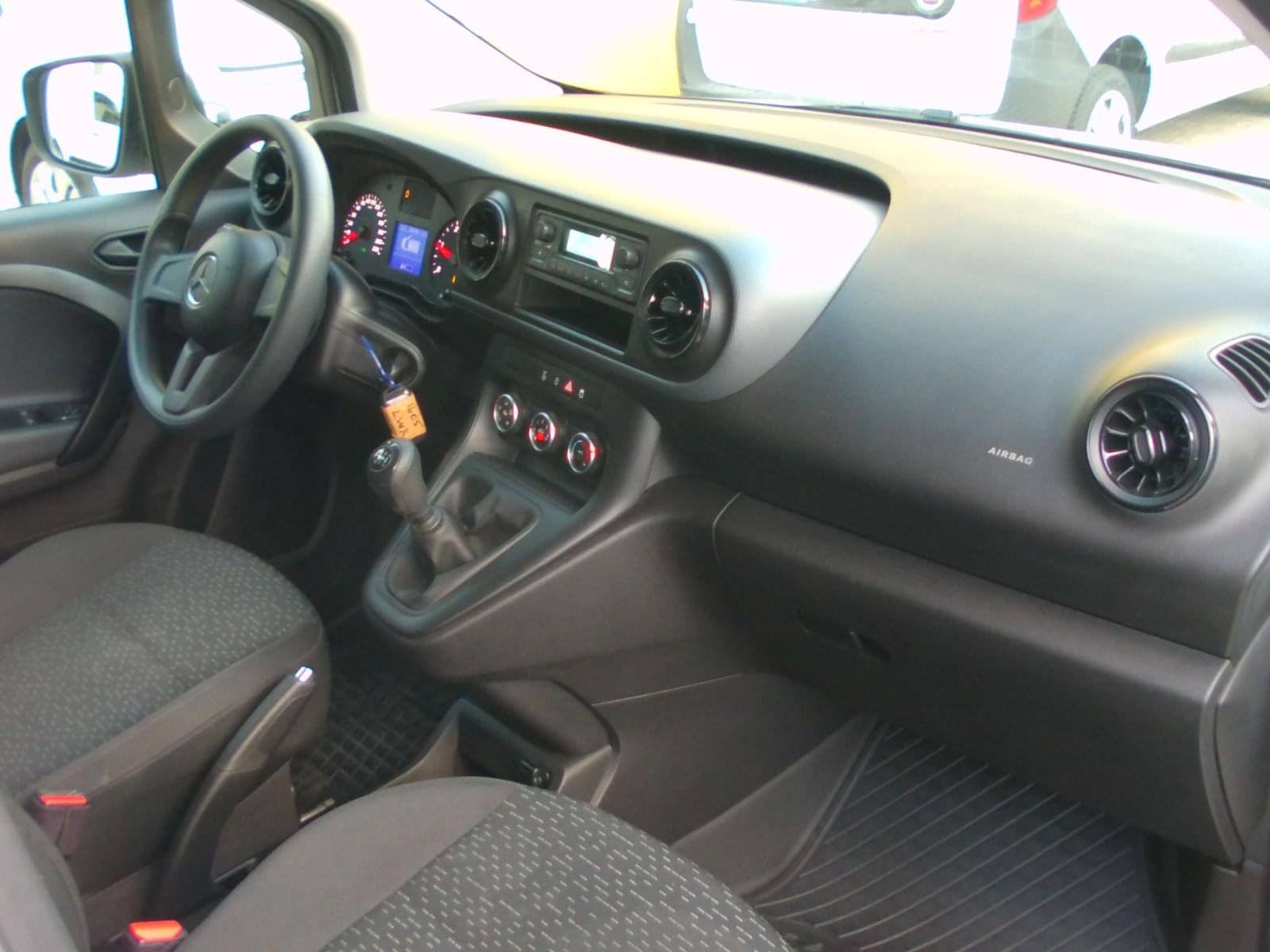 MERCEDES CITAN 2 PLAZAS 11 