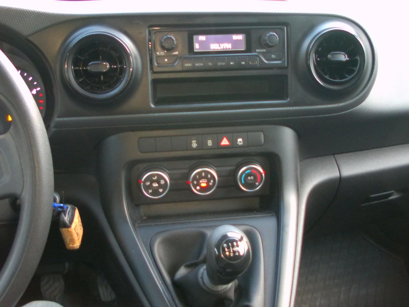 MERCEDES CITAN 2 PLAZAS 14 