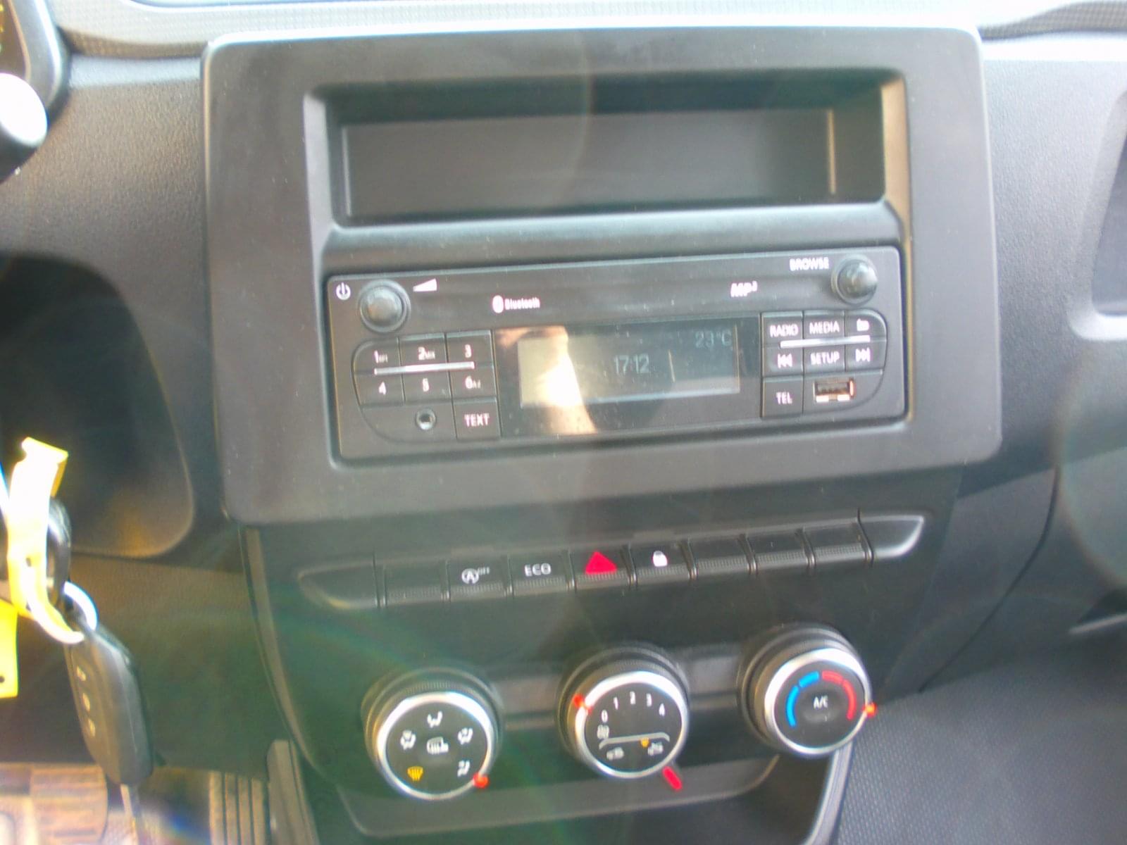 RENAULT KANGOO 2 PLAZAS 17